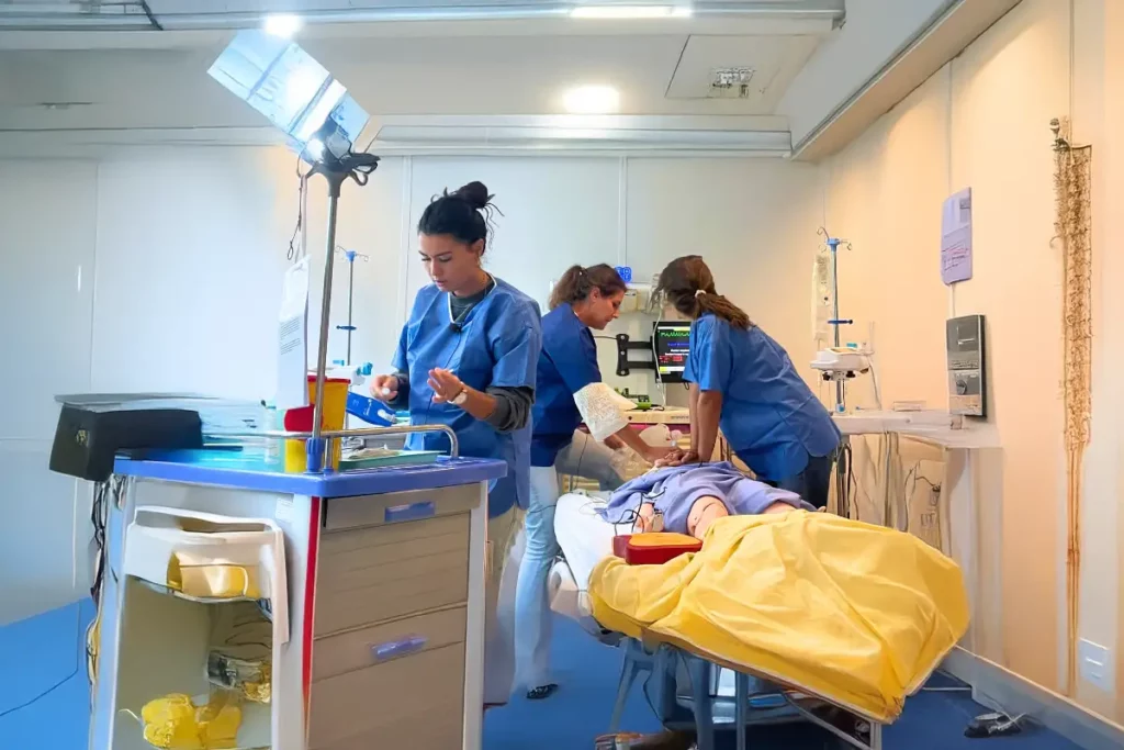 Formation : Rôle des aide-soignants bonnes pratiques